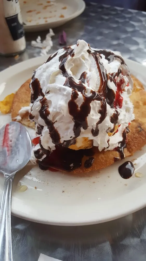 Sopapillas with Ice Cream